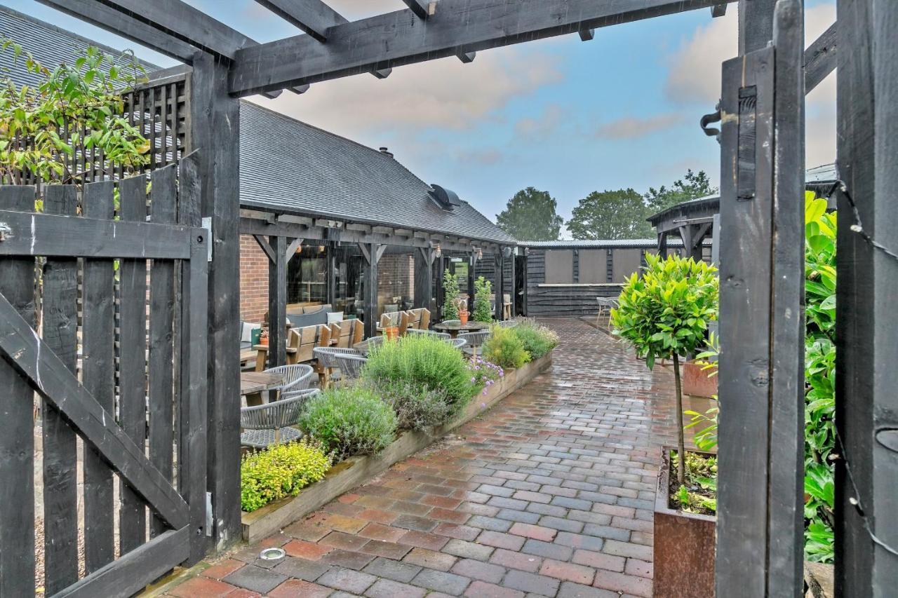 Finest Retreats - Debarnes House Villa Solihull Buitenkant foto